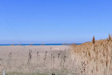 8 Lakelawn Road Grimsby ON L3M 0G1