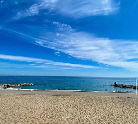 8 Lakelawn Road Grimsby ON L3M 0G1