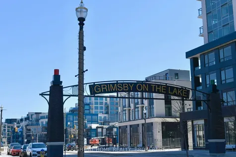 8 Lakelawn Road Grimsby ON L3M 0G1