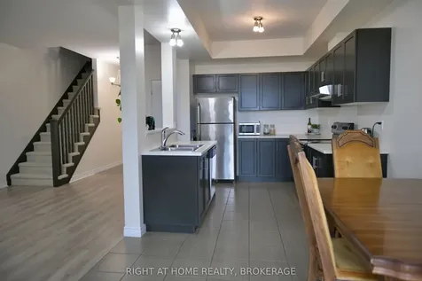 8 Lakelawn Road Grimsby ON L3M 0G1