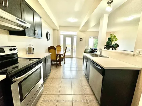 8 Lakelawn Road Grimsby ON L3M 0G1