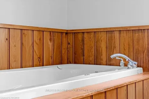 123 Inglis Drive Grey Highlands ON N0C 1M0