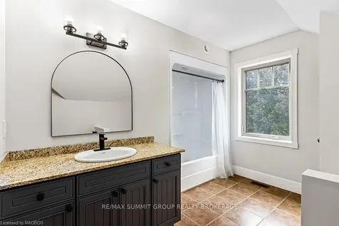 123 Inglis Drive Grey Highlands ON N0C 1M0