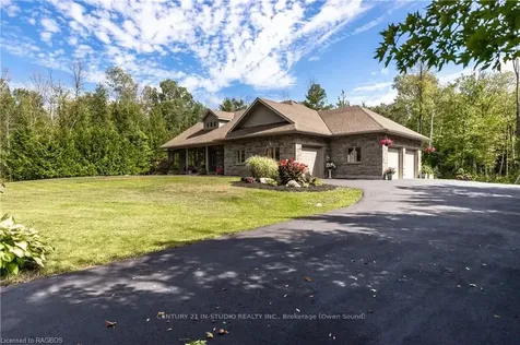 91 Shamrock Boulevard South Bruce Peninsula ON N0H 2T0