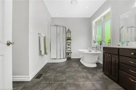 91 Shamrock Boulevard South Bruce Peninsula ON N0H 2T0