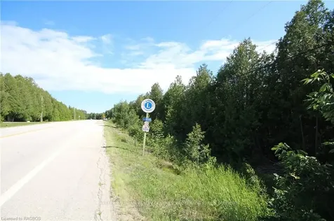 97 Jenny Street South Bruce Peninsula ON N0H 2T0