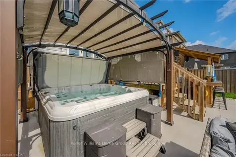 124 Courtney Street N/a Centre Wellington ON N1M 0E3