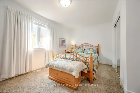 112 Kortright Road E Guelph ON N1G 0A6