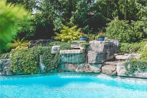 112 Kortright Road E Guelph ON N1G 0A6