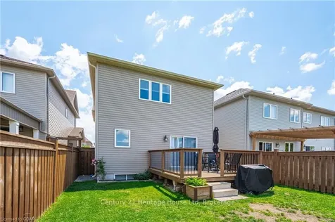 171 Courtney Street Centre Wellington ON N1M 0E2