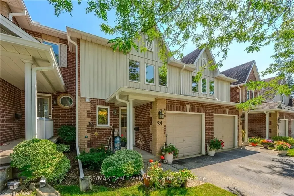 39 Ptarmigan Drive Guelph ON N1C 1E8