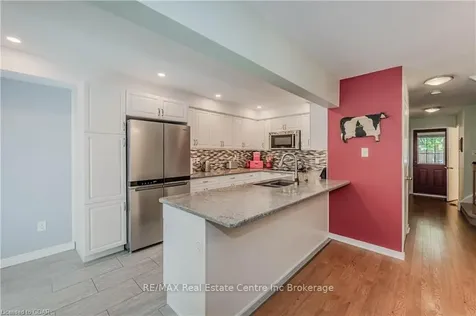 39 Ptarmigan Drive Guelph ON N1C 1E8