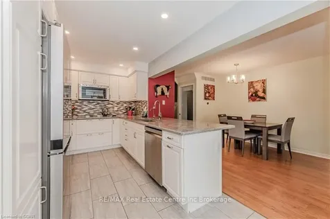 39 Ptarmigan Drive Guelph ON N1C 1E8