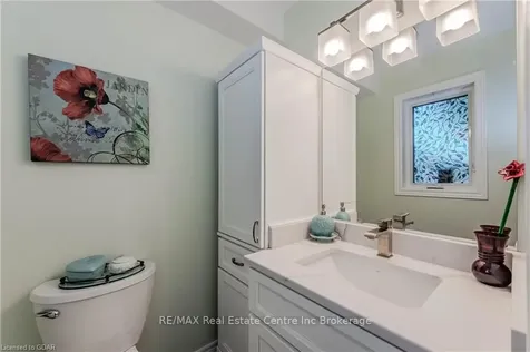 39 Ptarmigan Drive Guelph ON N1C 1E8