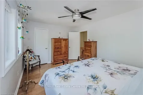 39 Ptarmigan Drive Guelph ON N1C 1E8