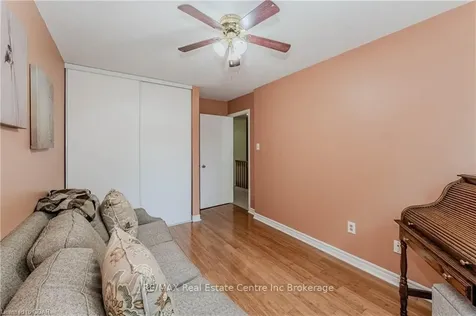 39 Ptarmigan Drive Guelph ON N1C 1E8