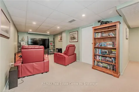 39 Ptarmigan Drive Guelph ON N1C 1E8