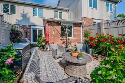 39 Ptarmigan Drive Guelph ON N1C 1E8