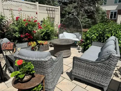 39 Ptarmigan Drive Guelph ON N1C 1E8