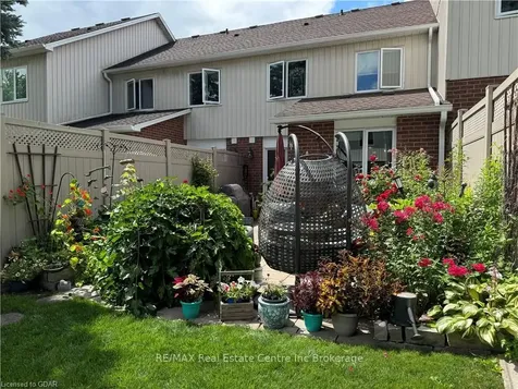 39 Ptarmigan Drive Guelph ON N1C 1E8