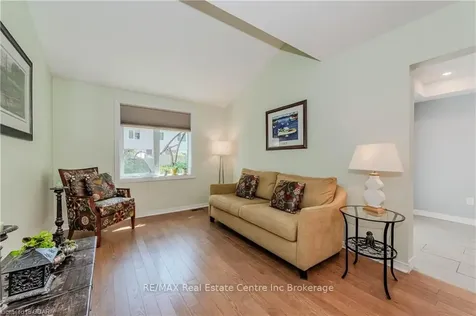 39 Ptarmigan Drive Guelph ON N1C 1E8