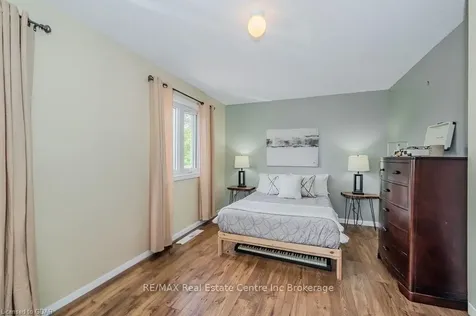 302 College Avenue W Guelph ON N1G 4T6