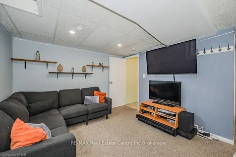 302 College Avenue W Guelph ON N1G 4T6
