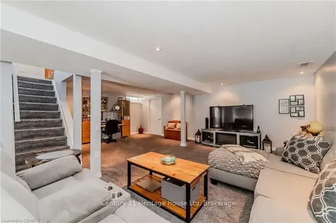 98 Gracefield Crescent Kitchener ON N2E 1R9