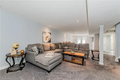 98 Gracefield Crescent Kitchener ON N2E 1R9