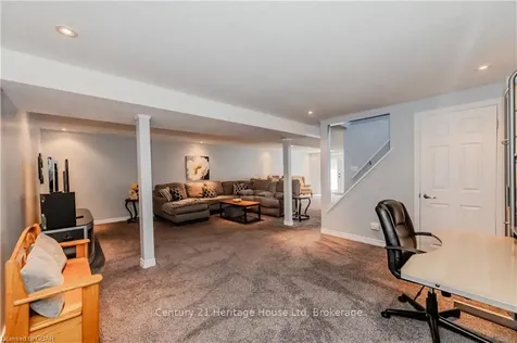98 Gracefield Crescent Kitchener ON N2E 1R9