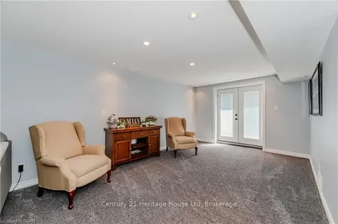 98 Gracefield Crescent Kitchener ON N2E 1R9