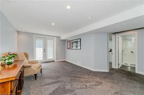 98 Gracefield Crescent Kitchener ON N2E 1R9
