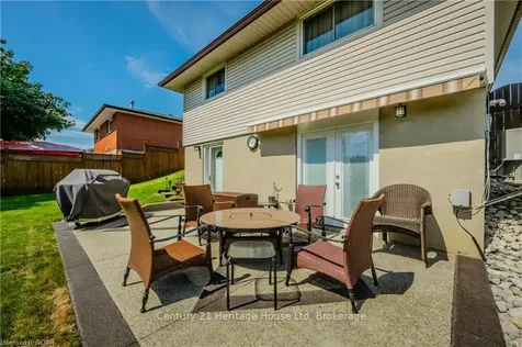 98 Gracefield Crescent Kitchener ON N2E 1R9