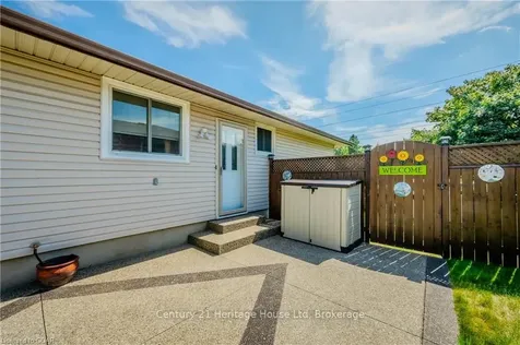 98 Gracefield Crescent Kitchener ON N2E 1R9