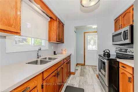 98 Gracefield Crescent Kitchener ON N2E 1R9