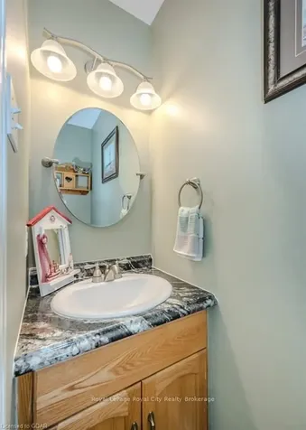 77 Hill Trail Guelph ON N1E 7C6