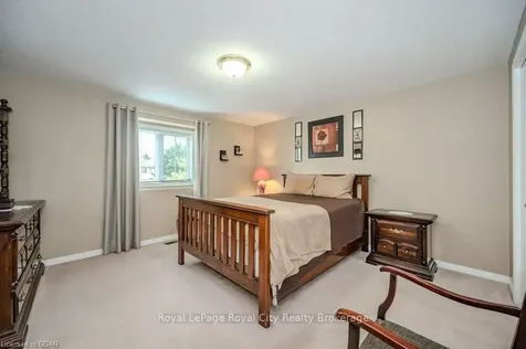 77 Hill Trail Guelph ON N1E 7C6