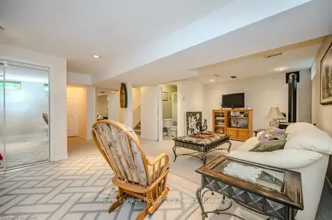 77 Hill Trail Guelph ON N1E 7C6