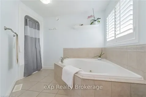 35 Marr Drive N/a Centre Wellington ON N0B 1S0