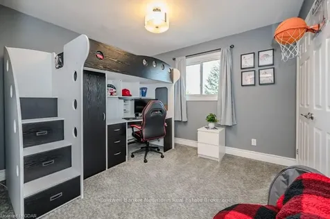 21 Kortright Road E Guelph ON N1G 4C9