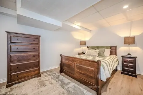 21 Kortright Road E Guelph ON N1G 4C9