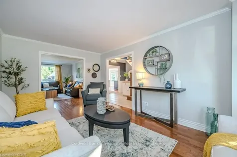 21 Kortright Road E Guelph ON N1G 4C9