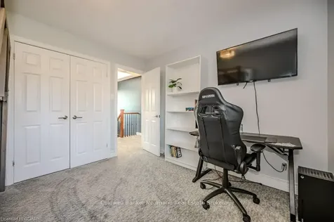 21 Kortright Road E Guelph ON N1G 4C9