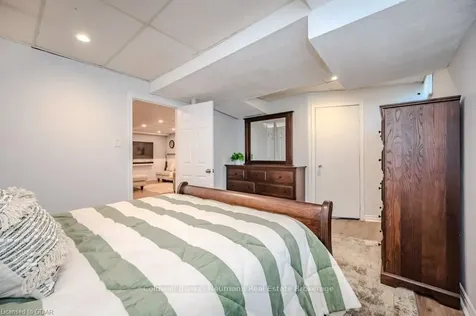 21 Kortright Road E Guelph ON N1G 4C9