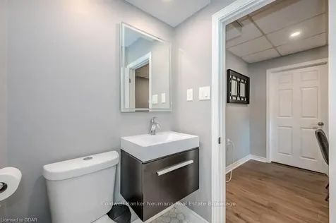 21 Kortright Road E Guelph ON N1G 4C9
