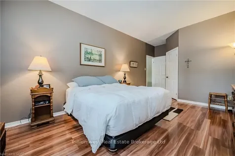 416 Limeridge Road E Hamilton ON L9A 2S7