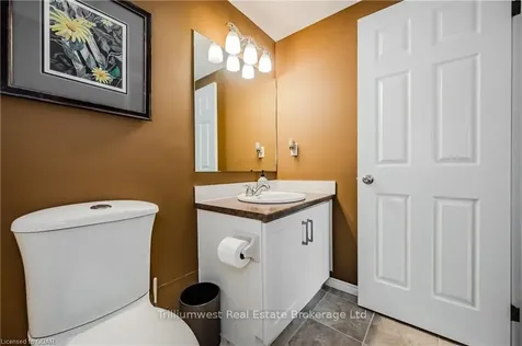 416 Limeridge Road E Hamilton ON L9A 2S7