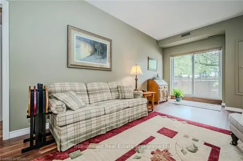 416 Limeridge Road E Hamilton ON L9A 2S7
