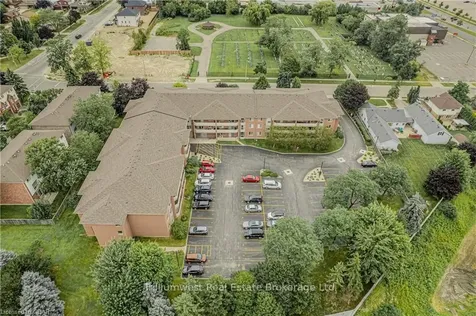 416 Limeridge Road E Hamilton ON L9A 2S7