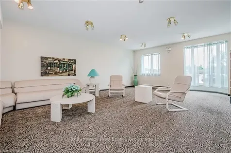 416 Limeridge Road E Hamilton ON L9A 2S7